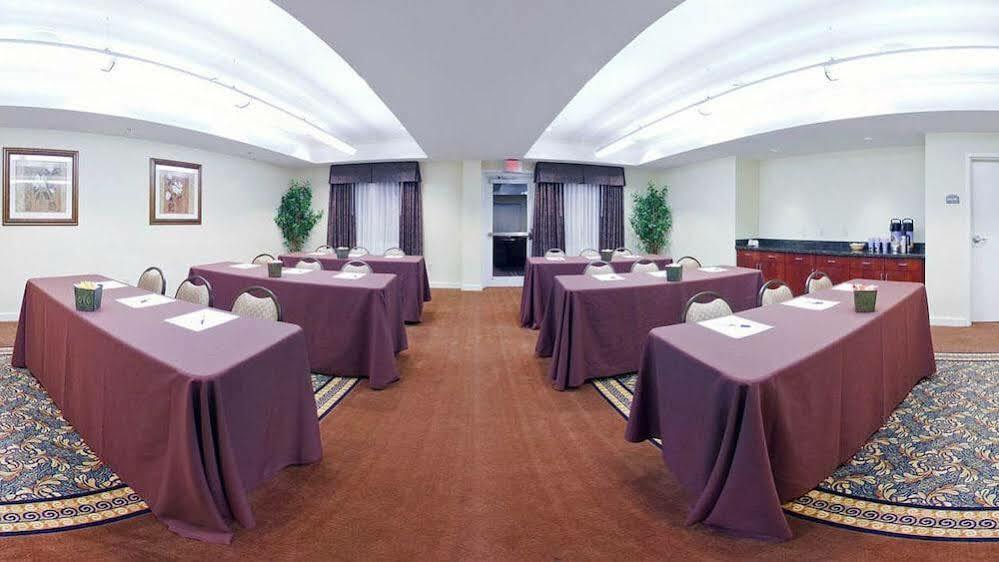 Holiday Inn Express Hotel & Suites Binghamton University-Vestal By Ihg Exterior foto
